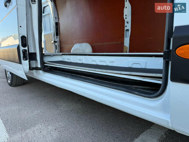 Білий Рено Мастєр, об'ємом двигуна 2.3 л та пробігом 192 тис. км за 21500 $, фото 53 на Automoto.ua