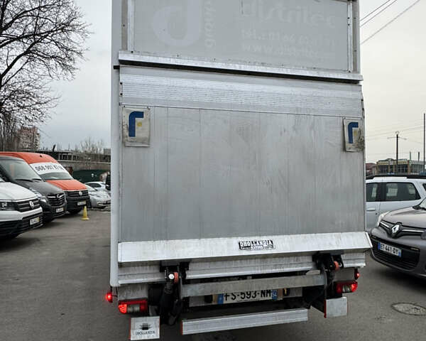 Белый Рено Мастер, объемом двигателя 2.3 л и пробегом 252 тыс. км за 24700 $, фото 5 на Automoto.ua