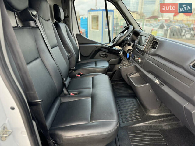 Белый Рено Мастер, объемом двигателя 2.3 л и пробегом 209 тыс. км за 21000 $, фото 71 на Automoto.ua