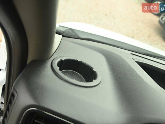 Белый Рено Мастер, объемом двигателя 2.3 л и пробегом 217 тыс. км за 19999 $, фото 19 на Automoto.ua