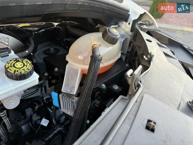 Білий Рено Мастєр, об'ємом двигуна 2.3 л та пробігом 187 тис. км за 21900 $, фото 62 на Automoto.ua