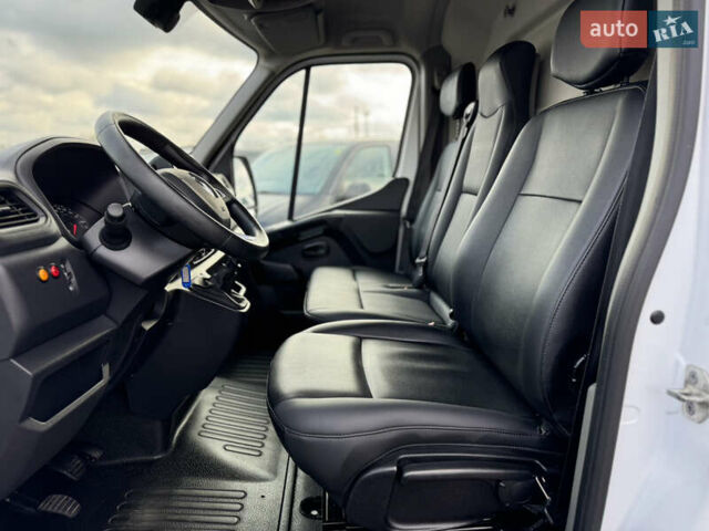 Белый Рено Мастер, объемом двигателя 2.3 л и пробегом 209 тыс. км за 21000 $, фото 35 на Automoto.ua