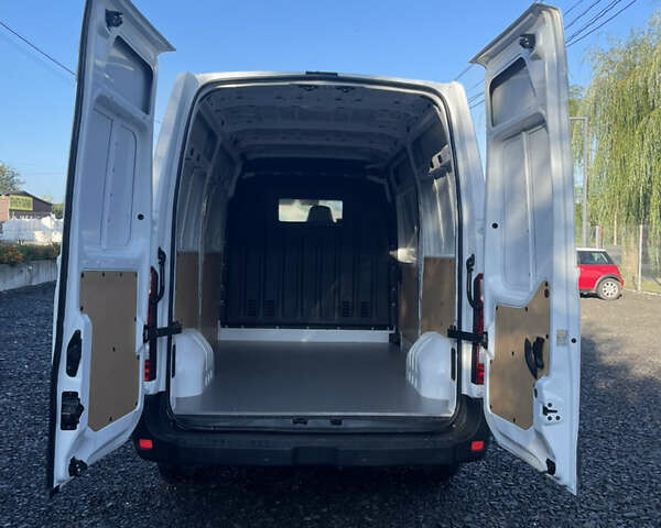 Белый Рено Мастер, объемом двигателя 2.3 л и пробегом 135 тыс. км за 20600 $, фото 9 на Automoto.ua