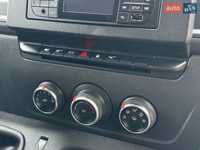 Белый Рено Мастер, объемом двигателя 2.3 л и пробегом 224 тыс. км за 18350 $, фото 27 на Automoto.ua