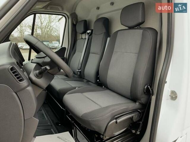 Белый Рено Мастер, объемом двигателя 2.3 л и пробегом 209 тыс. км за 19999 $, фото 26 на Automoto.ua