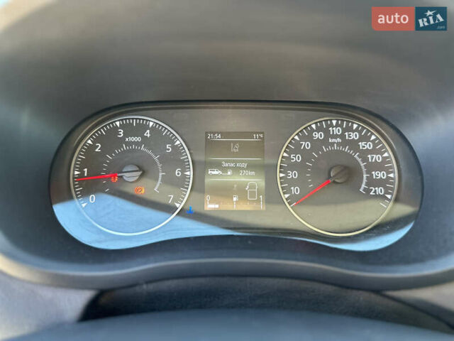 Білий Рено Мастєр, об'ємом двигуна 2.3 л та пробігом 226 тис. км за 20200 $, фото 21 на Automoto.ua