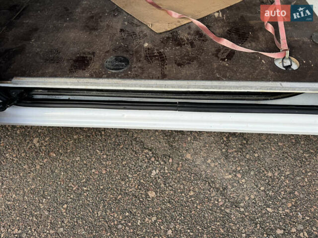 Белый Рено Мастер, объемом двигателя 2.3 л и пробегом 209 тыс. км за 21000 $, фото 101 на Automoto.ua