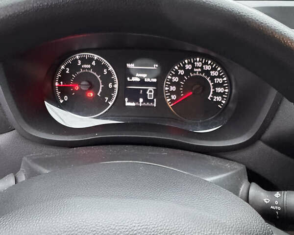 Белый Рено Мастер, объемом двигателя 2.3 л и пробегом 75 тыс. км за 23500 $, фото 11 на Automoto.ua