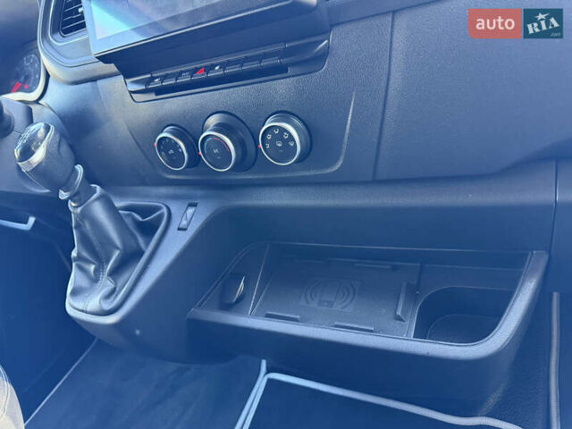 Білий Рено Мастєр, об'ємом двигуна 2.3 л та пробігом 195 тис. км за 17999 $, фото 134 на Automoto.ua