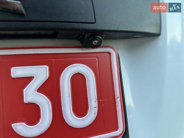 Білий Рено Мастєр, об'ємом двигуна 2.3 л та пробігом 201 тис. км за 18700 $, фото 26 на Automoto.ua