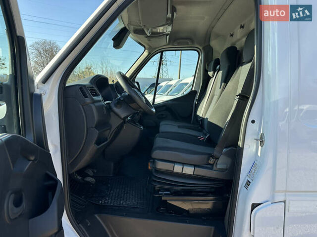 Білий Рено Мастєр, об'ємом двигуна 2.3 л та пробігом 226 тис. км за 20200 $, фото 17 на Automoto.ua