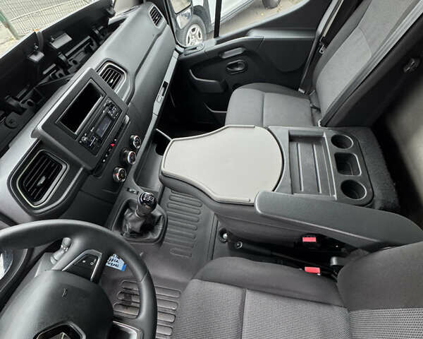 Рено Мастер 2020 в Киеве на Automoto.ua Белый Рено Мастер, объемом двигателя 2.3 л и пробегом 252 тыс. км за 25700 $, фото 21 на Automoto.ua