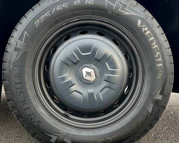 Білий Рено Мастєр, об'ємом двигуна 2.3 л та пробігом 107 тис. км за 23900 $, фото 12 на Automoto.ua