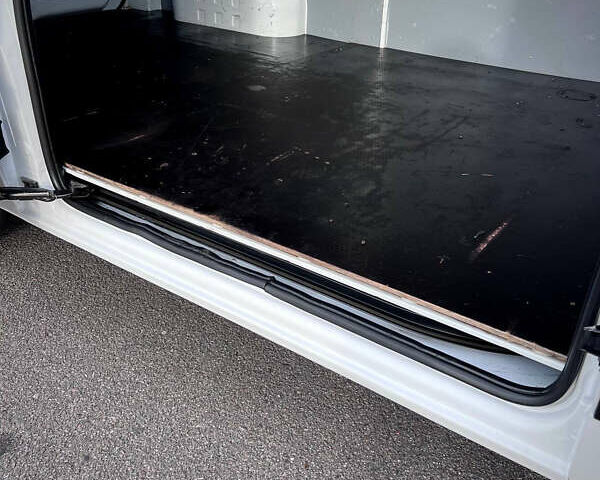 Білий Рено Мастєр, об'ємом двигуна 2.3 л та пробігом 107 тис. км за 23900 $, фото 38 на Automoto.ua