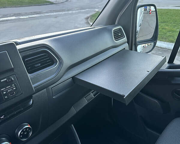 Білий Рено Мастєр, об'ємом двигуна 2.3 л та пробігом 201 тис. км за 18700 $, фото 46 на Automoto.ua