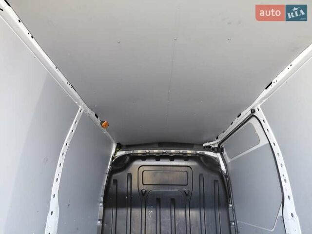 Белый Рено Мастер, объемом двигателя 2.3 л и пробегом 280 тыс. км за 17900 $, фото 26 на Automoto.ua