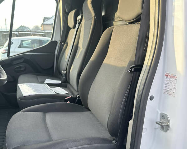 Белый Рено Мастер, объемом двигателя 0 л и пробегом 40 тыс. км за 20300 $, фото 12 на Automoto.ua