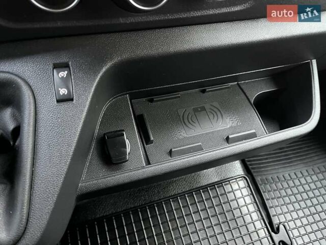 Рено Мастер 2020 в Дубно на Automoto.ua Белый Рено Мастер, объемом двигателя 2.3 л и пробегом 201 тыс. км за 18600 $, фото 18 на Automoto.ua