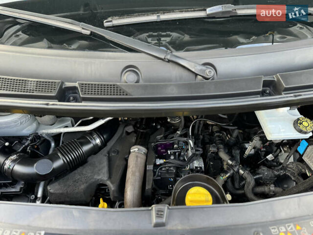 Белый Рено Мастер, объемом двигателя 2.3 л и пробегом 209 тыс. км за 21000 $, фото 83 на Automoto.ua