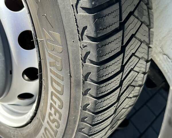 Білий Рено Мастєр, об'ємом двигуна 2.3 л та пробігом 198 тис. км за 18699 $, фото 1 на Automoto.ua