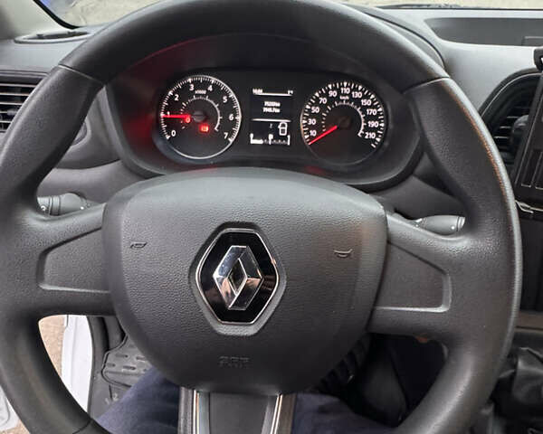 Белый Рено Мастер, объемом двигателя 2.3 л и пробегом 75 тыс. км за 23500 $, фото 10 на Automoto.ua