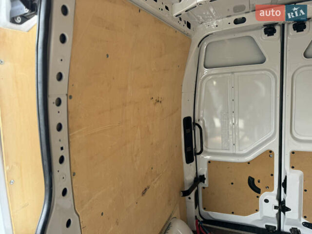 Белый Рено Мастер, объемом двигателя 2.3 л и пробегом 209 тыс. км за 21000 $, фото 100 на Automoto.ua