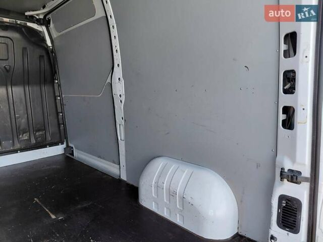 Белый Рено Мастер, объемом двигателя 2.3 л и пробегом 280 тыс. км за 17900 $, фото 24 на Automoto.ua