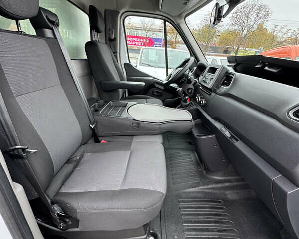 Рено Мастер 2020 в Киеве на Automoto.ua Белый Рено Мастер, объемом двигателя 2.3 л и пробегом 252 тыс. км за 25700 $, фото 22 на Automoto.ua