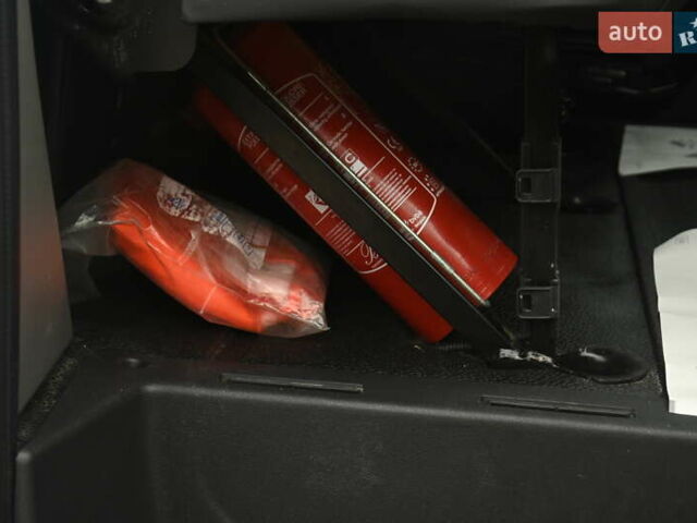 Белый Рено Мастер, объемом двигателя 2.3 л и пробегом 217 тыс. км за 19999 $, фото 43 на Automoto.ua