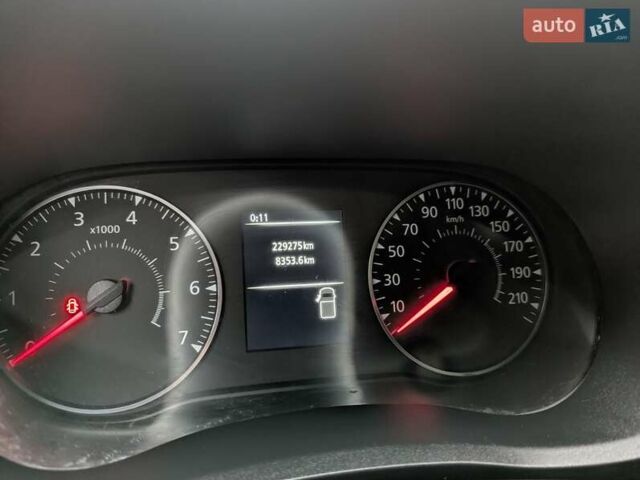 Белый Рено Мастер, объемом двигателя 2.3 л и пробегом 229 тыс. км за 18900 $, фото 17 на Automoto.ua