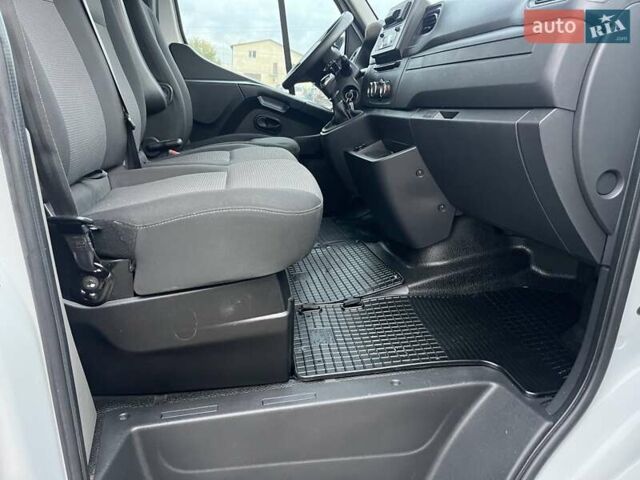 Рено Мастер 2020 в Дубно на Automoto.ua Белый Рено Мастер, объемом двигателя 2.3 л и пробегом 201 тыс. км за 18600 $, фото 25 на Automoto.ua