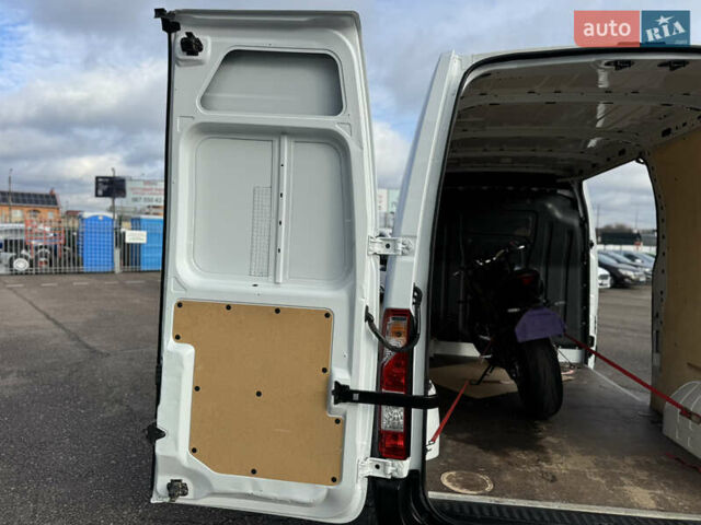 Белый Рено Мастер, объемом двигателя 2.3 л и пробегом 209 тыс. км за 21000 $, фото 104 на Automoto.ua