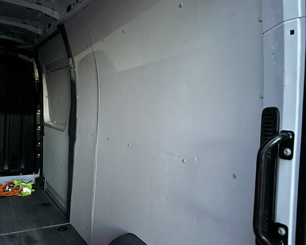 Белый Рено Мастер, объемом двигателя 2.3 л и пробегом 174 тыс. км за 20800 $, фото 40 на Automoto.ua