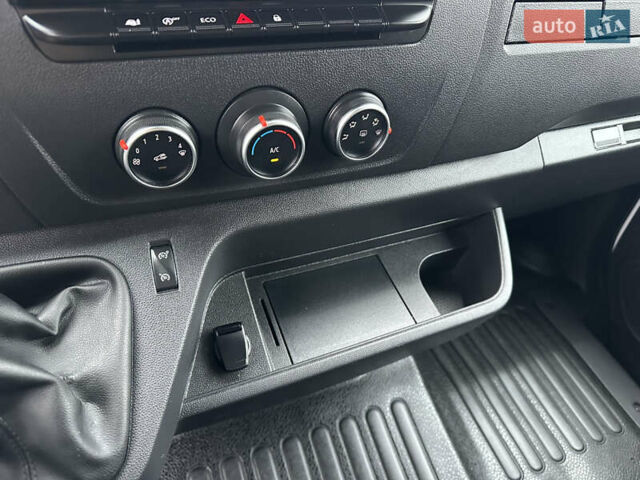 Білий Рено Мастєр, об'ємом двигуна 2.3 л та пробігом 216 тис. км за 25300 $, фото 21 на Automoto.ua