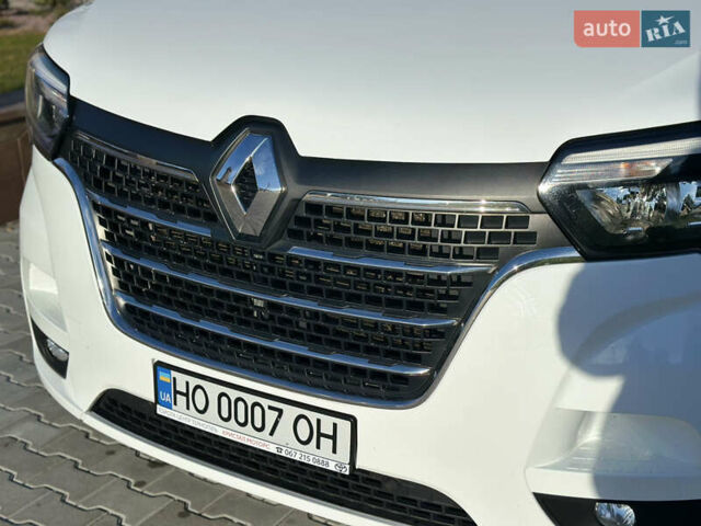 Белый Рено Мастер, объемом двигателя 2.5 л и пробегом 155 тыс. км за 20000 $, фото 9 на Automoto.ua