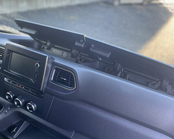 Белый Рено Мастер, объемом двигателя 2.3 л и пробегом 135 тыс. км за 20600 $, фото 27 на Automoto.ua