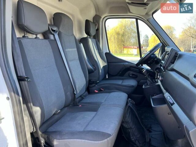 Білий Рено Мастєр, об'ємом двигуна 2.3 л та пробігом 198 тис. км за 18699 $, фото 25 на Automoto.ua