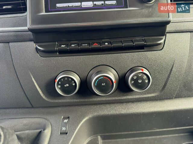 Белый Рено Мастер, объемом двигателя 2.3 л и пробегом 209 тыс. км за 21000 $, фото 59 на Automoto.ua