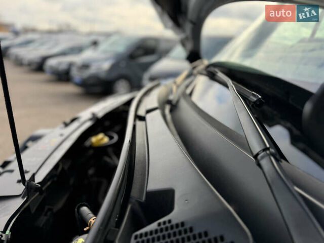 Белый Рено Мастер, объемом двигателя 2.3 л и пробегом 209 тыс. км за 21000 $, фото 87 на Automoto.ua