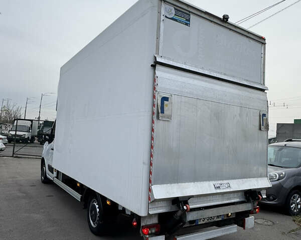 Белый Рено Мастер, объемом двигателя 2.3 л и пробегом 252 тыс. км за 24700 $, фото 4 на Automoto.ua