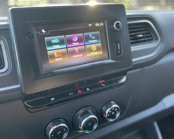 Белый Рено Мастер, объемом двигателя 2.3 л и пробегом 135 тыс. км за 20600 $, фото 36 на Automoto.ua