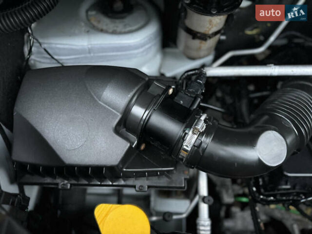 Белый Рено Мастер, объемом двигателя 2.3 л и пробегом 174 тыс. км за 21500 $, фото 89 на Automoto.ua