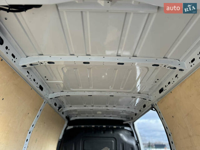 Белый Рено Мастер, объемом двигателя 2.3 л и пробегом 209 тыс. км за 21000 $, фото 109 на Automoto.ua