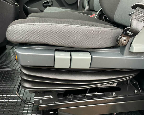 Білий Рено Мастєр, об'ємом двигуна 0 л та пробігом 206 тис. км за 19700 $, фото 27 на Automoto.ua