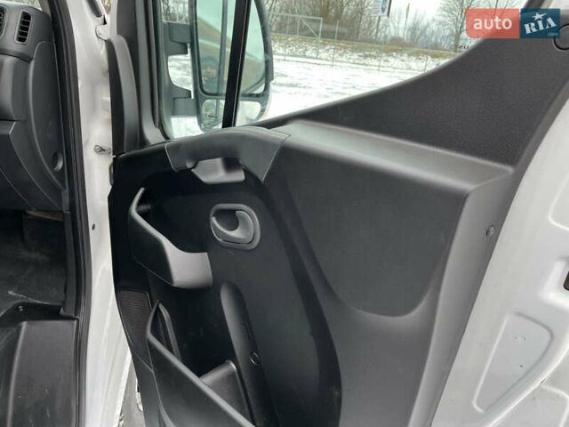 Білий Рено Мастєр, об'ємом двигуна 0 л та пробігом 133 тис. км за 22500 $, фото 9 на Automoto.ua