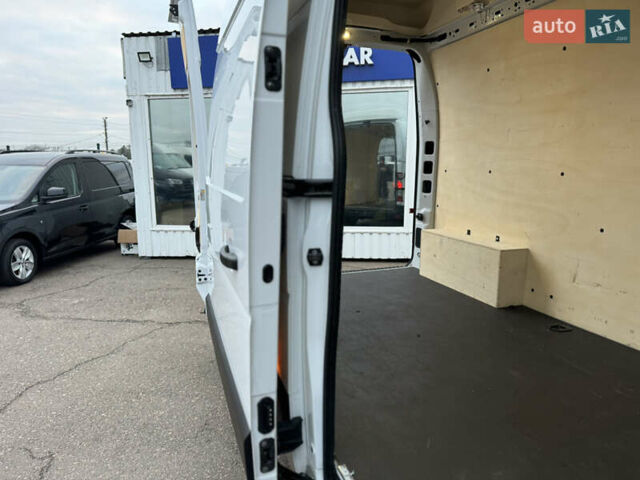 Белый Рено Мастер, объемом двигателя 2.3 л и пробегом 174 тыс. км за 21500 $, фото 47 на Automoto.ua