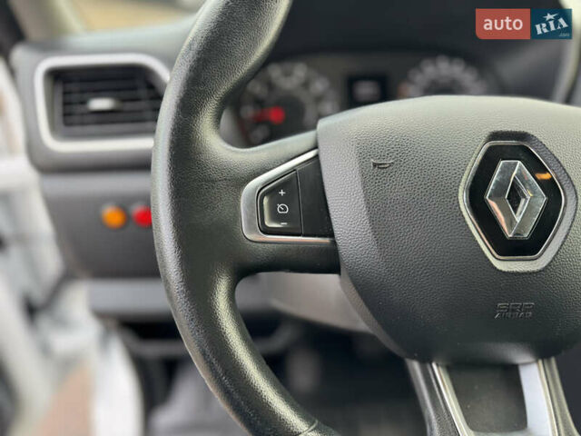 Белый Рено Мастер, объемом двигателя 2.3 л и пробегом 209 тыс. км за 21000 $, фото 55 на Automoto.ua