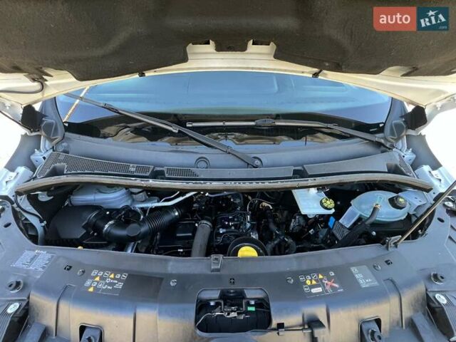 Білий Рено Мастєр, об'ємом двигуна 2.3 л та пробігом 198 тис. км за 18699 $, фото 19 на Automoto.ua