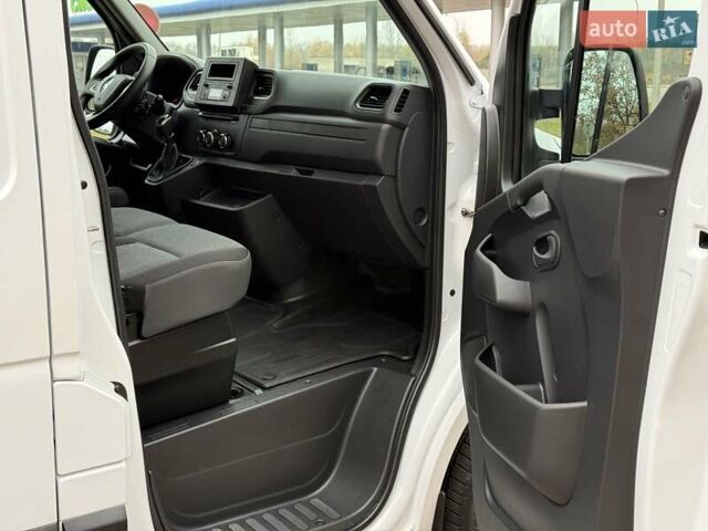 Белый Рено Мастер, объемом двигателя 2.3 л и пробегом 224 тыс. км за 18350 $, фото 21 на Automoto.ua