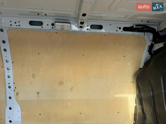 Белый Рено Мастер, объемом двигателя 2.3 л и пробегом 209 тыс. км за 21000 $, фото 97 на Automoto.ua